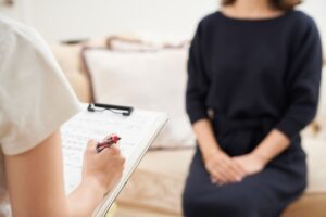 【高くて行けない】カウンセリング費用が高い理由と安く受ける工夫5選
